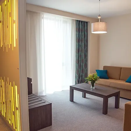 Victoria Bulevard 4*